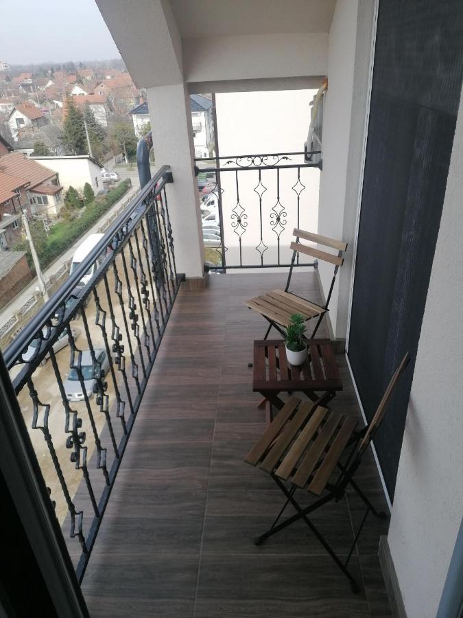 Nenadovic Apartman Obrenovac  Esterno foto