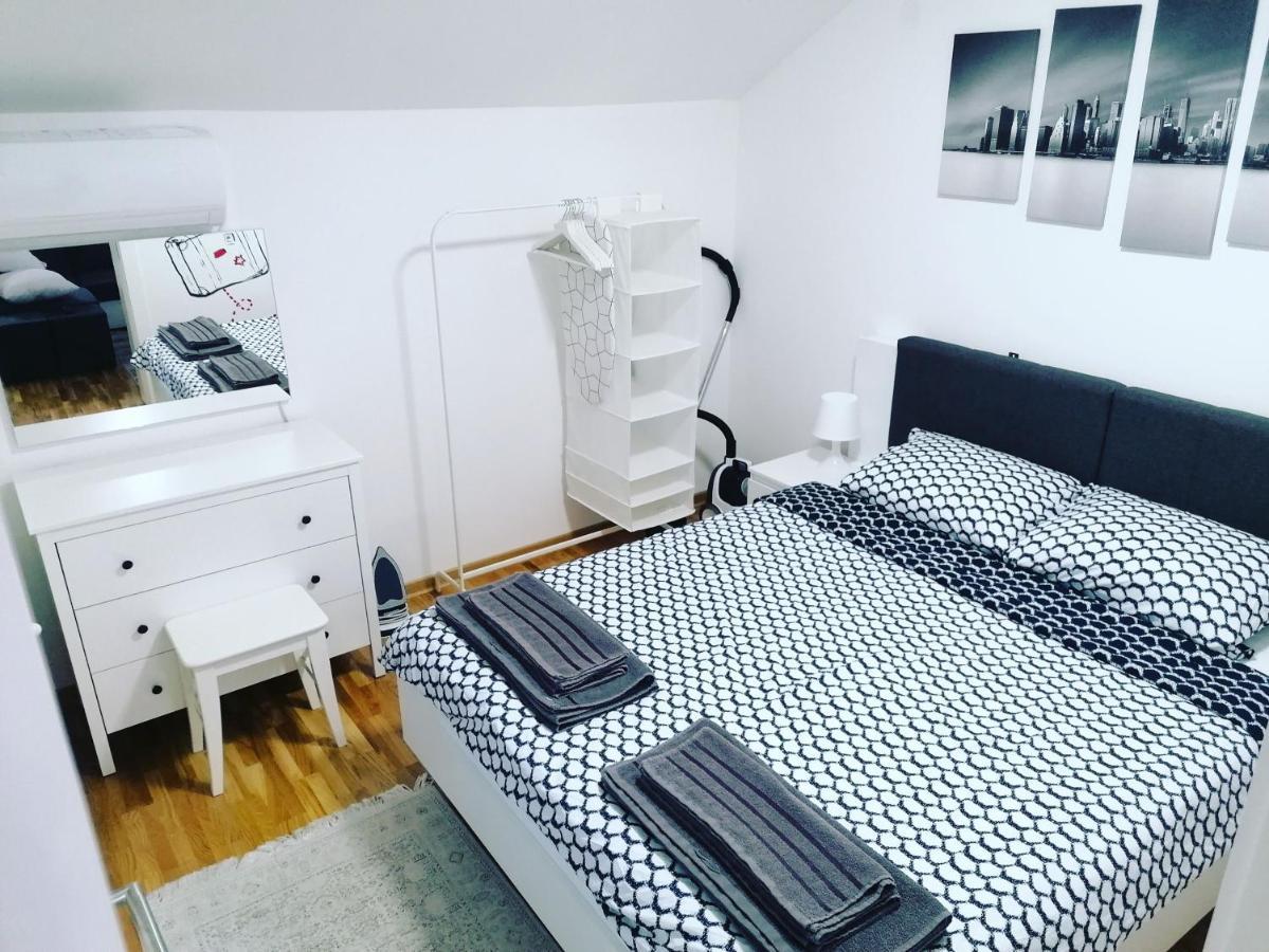 Nenadovic Apartman Obrenovac  Esterno foto